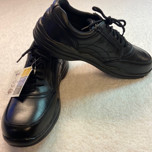 Deer Stags Walkmaster S.U.P.R.O. Sock DuraCushion Sole Technology Black Shoe NWT